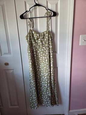 Lulu's Olive & White Printed Tie-Strap Midi Dress